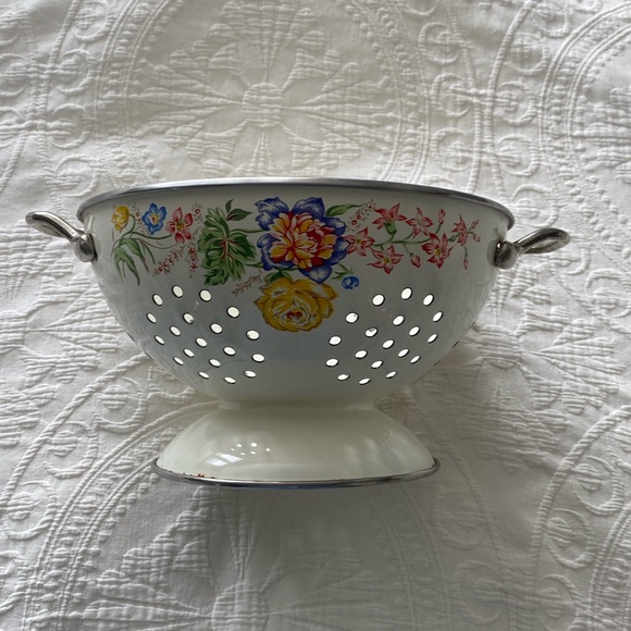 Vintage Enamel Colander - Picture 2 of 9
